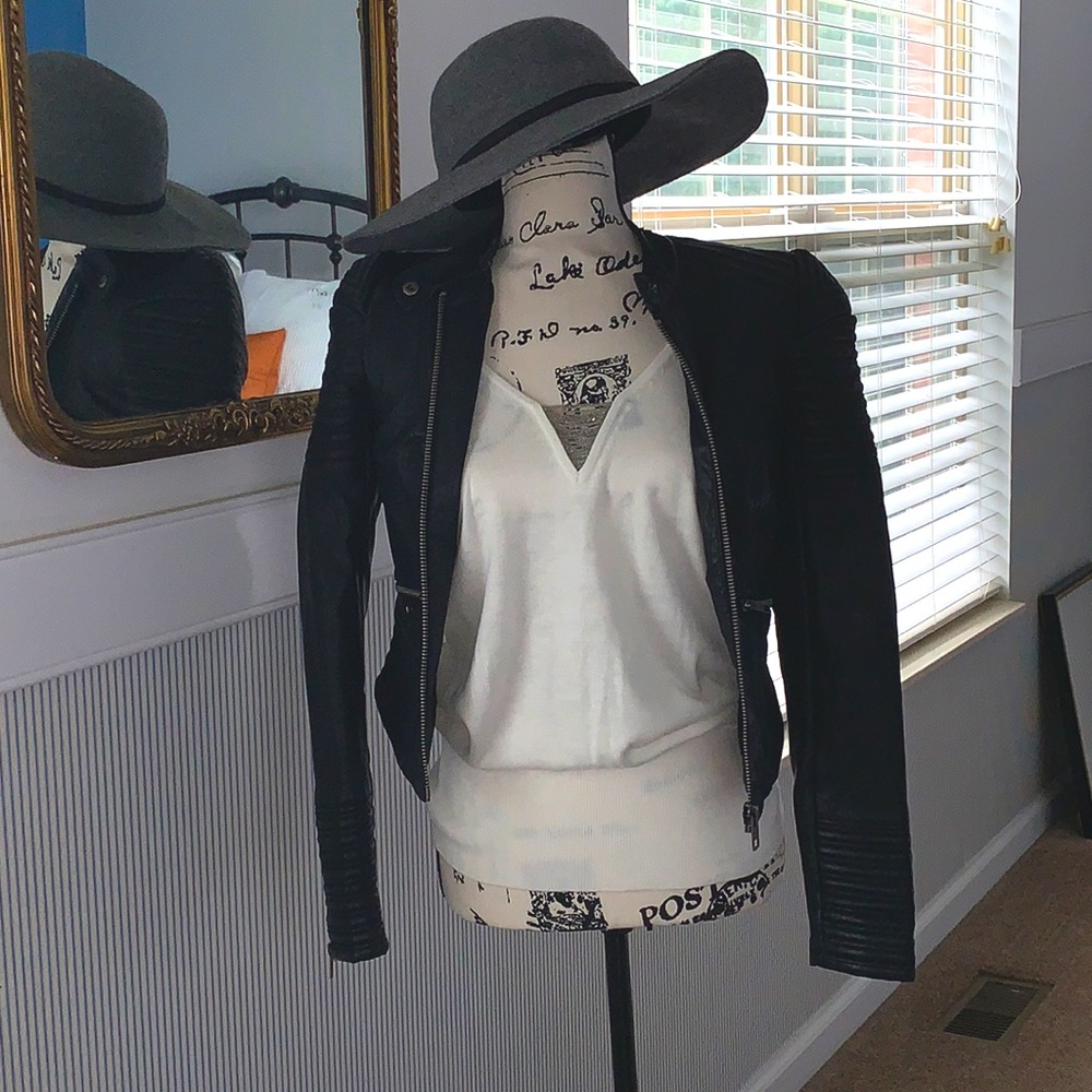 NWT White House Black Market Sweater